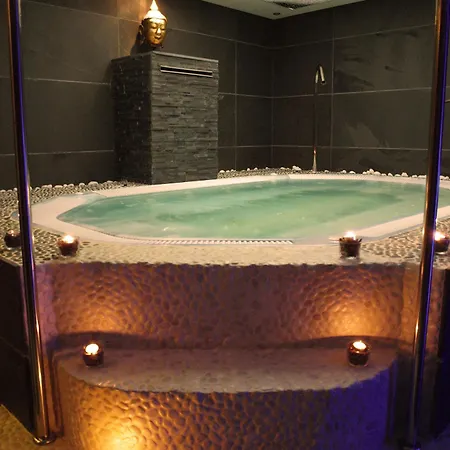 Almirantes Boutique Hotel 4*