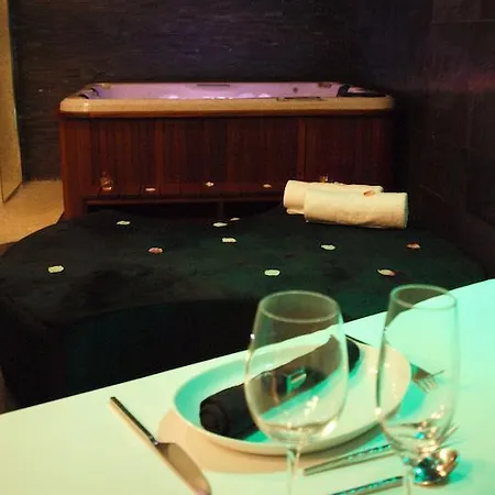 Hotel Almirantes Boutique 4*