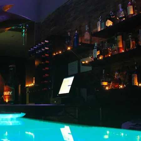 Hotel Almirantes Boutique 4*