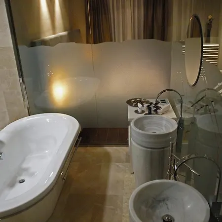 Hotel Almirantes Boutique 4*