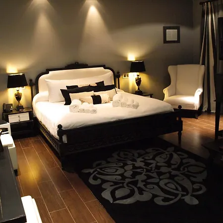 Almirantes Boutique Hotel 4*
