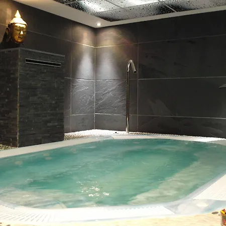 Almirantes Boutique Hotel 4*